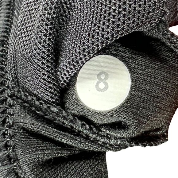 Lululemon Women's Size 8 Black Padded Sprots Bra - Picture 6 of 6
